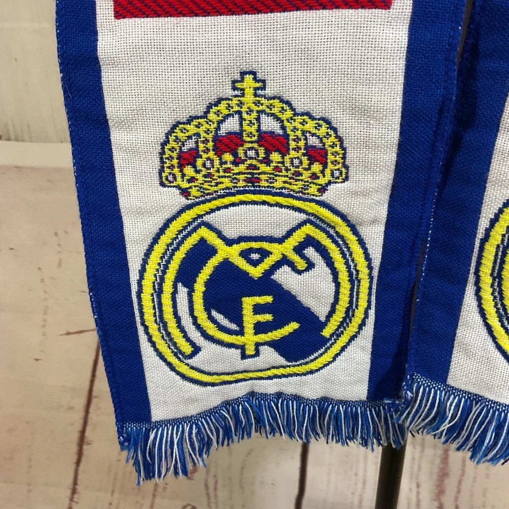 Real Madrid CF Official Soccer Futbol Knit Scarf El Mejor Club Del Mundo Spain
